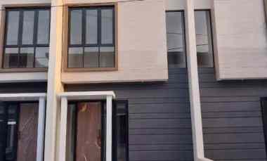 Dijual Rumah Baru Gress 2 Lantai Alana Regency Gunungsari Indah