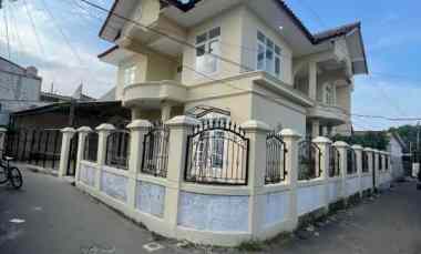 Dijual Cepat Rumah Luas 2 Lantai di jl H Iming, Beji Depok
