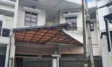 Jual Rumah Tengah Kota di Halmahera Karangtempel Semarang
