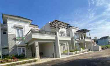 Rumah Villa Strategis 3 K M Istana Cipanas dan 12 K M Puncak Pass