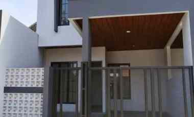 Rumah 2 Lantai dalam Cluster di Boulevard Hijau Harapan Indah