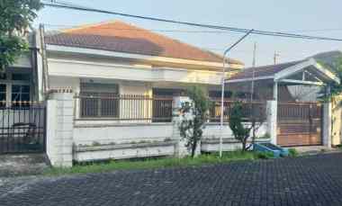 Dijual Rumah Hitung Tanah di Manyar Jaya Best Lokasi