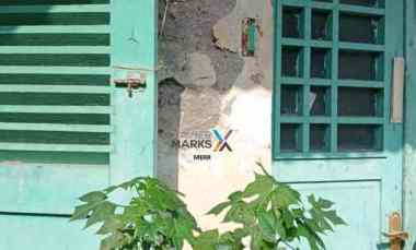 Dijual Rumah Hitung Tanah di Peneleh Genteng