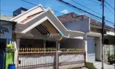 Dijual Rumah Hitung Tanah di Siwalankerto dekat Petra