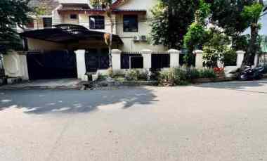 Dijual Rumah Hook dalam Komplek di Pondok Kopi