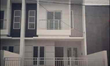 Dijual Cepat, BU, Rumah Baru 2 Lantai, Row 3 Mobil di Imperial Gading