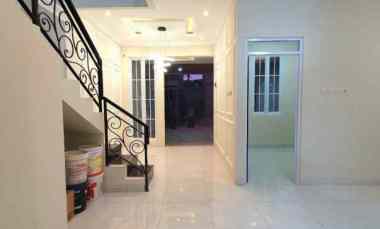 Excusive Townhouse Premium With Balcony Akses 2 Mobil Jagakarsa