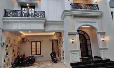 Rumah Mewah Brand New American Clasic Modern di Jagakarsa Jaksel