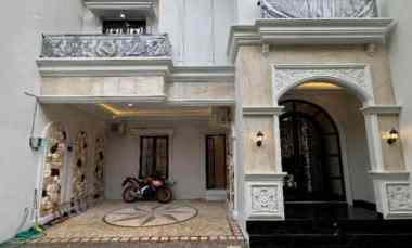 Mbv250.rumah Mewah American Classic 3 Lantai With Rooftop Jagakarsa