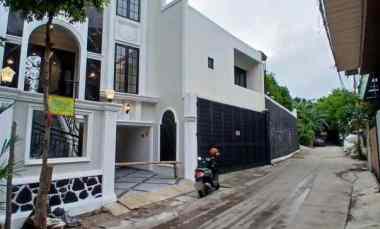 Dijual Rumah 2 Lantai Mewah Klasik Turun Harga Deket Tol Brigif