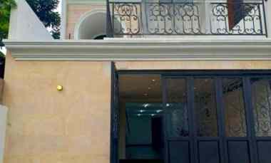 Rumah Baru American Classic Plus Private Pool di Jagakarsa Jaksel