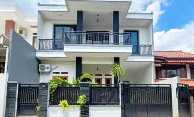 Rumah 2 Lantai dalam Cluster di Jakasampurna Bekasi Barat