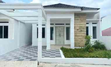 Siap Huni Rumah Cantik Type 70 di Jalan Aur Kuning Pekanbaru