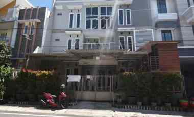 Rumah Dijual di JALAN BUNGA BUNGA SUHAT LOWOKWARU