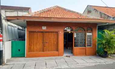 dijual rumah jalan bungur jakarta selatan