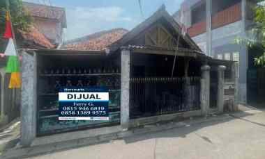 Rumah Hitung Tanah Saja Dijual di Ciputat Tangerang Selatan dekat Pint