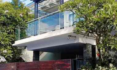 Rumah Modern Cluster di Gunung Salak dekat Kerobokan Seminyak