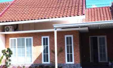 Rumah di Gunung Salak Utara Kesambi Kerobokam dekat Muding Gatsu Kunti