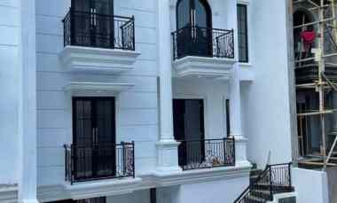 Dijual Rumah 3 Lantai dan Murah di Jagakarsa Raya Jagakarsa