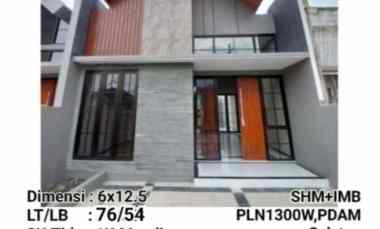 Murah Rp. 700 juta Rumah Surabaya Barat dekat Gwalk Citraland, Pakuwon