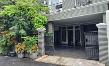 Dijual Cepat Rumah 2 Lantai Johar Baru Strategis dekat Stasiun Senen