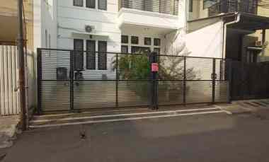 Dijual Rumah Kelapa Nias Uku 8X17 Strategis Row Jln 2 Mobil Lebih