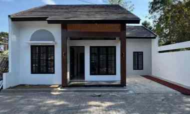 Rumah dalam Cluster di Jalan Magelang dekat Pasar Sleman