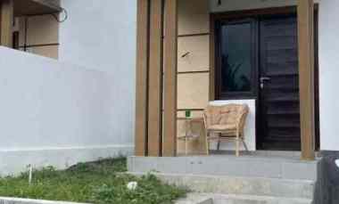 Rumah dengan Suasana Tenang Alam Bali di Jalan Mambang Tengah