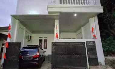 Dijual Rumah Bagus dan Cantik 2 Lt di Pedurenan MustikjayaBekasi