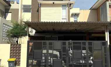 Rumah 2 Muka Hadap Jalan Raya Cluster Grand Wisata Bekasi