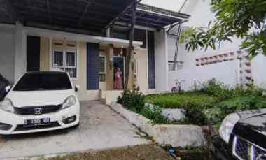 Rumah Dijual di Jalan Padat Karya