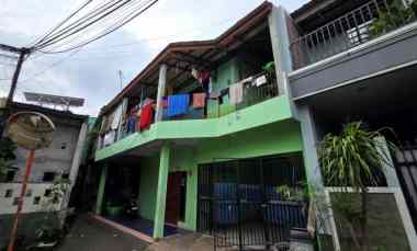 Rumah Cocok untuk Usaha Kostan Dijual di Cipinang Besar Jatinegara