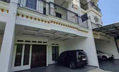 Dijual Rumah Classic Modern dekat Kampus UPN Pondok Labu