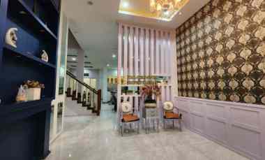 dijual rumah jalan panglima nyak makam