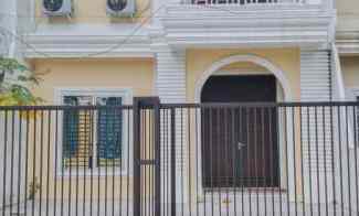 Dijual Rumah 2 Lantai di Purnama 1, Siap Huni dalam Komplek