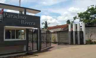 Rumah Siap Huni dengan Fasilitas Kolam Renang dekat Sumarecon Mall