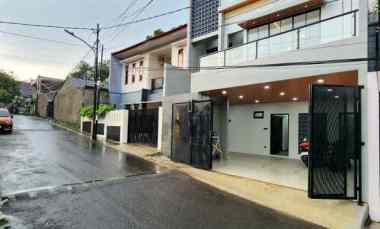 Rumah Dijual di Jalan raya cilandak