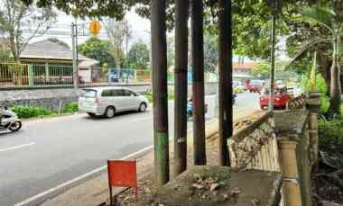 Rumah Tua Hitung Tanah Luas Sumedang Pinggir Jalan Raya