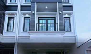 Dijual Cepat Rumah 3 Lantai dalam Cluster One Gate System di Jagakarsa