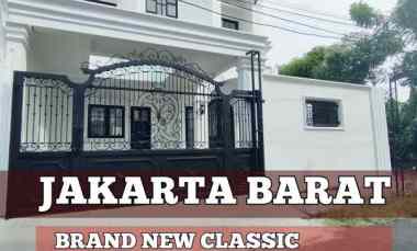 Rumah Mewah Plus Kolam Renang di Jakarta Barat.dekat Gerbang Tol