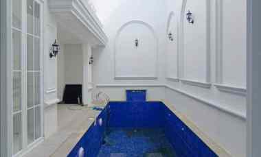 Rumah Baru dalam Komplek di Kembangan Jakarta Barat Ada Kolam Renang