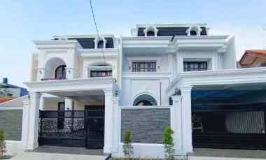 Exclusive 2 Unit Saja Rumah Mewah Classic Modern di Lokasi Strategis