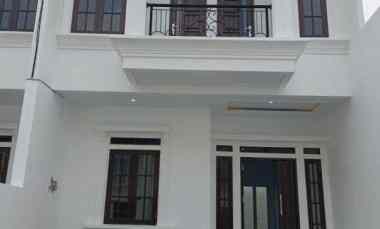 Sebelum Kehabisan Rumah Cantik 2,5 Lantai di Cilandak dengan Banyak B