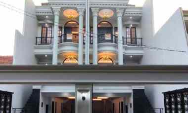Hot Deal Rumah Mewah Pejaten 3 Lantai dekat TB Simatupang Harga Nego