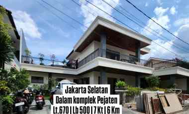 Pejaten Private Estate Rumah Elegan 670m dengan Kolam Renang Ekskl