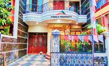 Rumah Mewah di Jakarta Selatan dekat ke Senayan Gelora Bung Karno