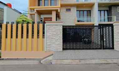 Rumah Siap Huni di Jakarta Selatan.nempel Gerbang Tol Petukangan