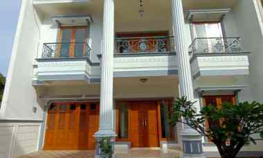 Rumah Dijual di Jalan raya Rempoa Veteran. Jakarta selatan