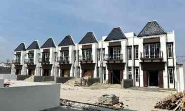 Jual Rumah Baru Komplek Kempinski Jln Seksama / Nawi Harahap - Juanda