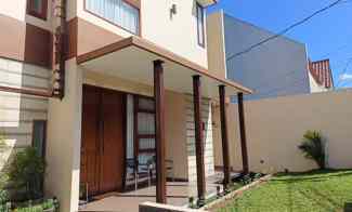 Rumah Mewah Ada Kolam Renang di Pejaten Barat dalam Komplek